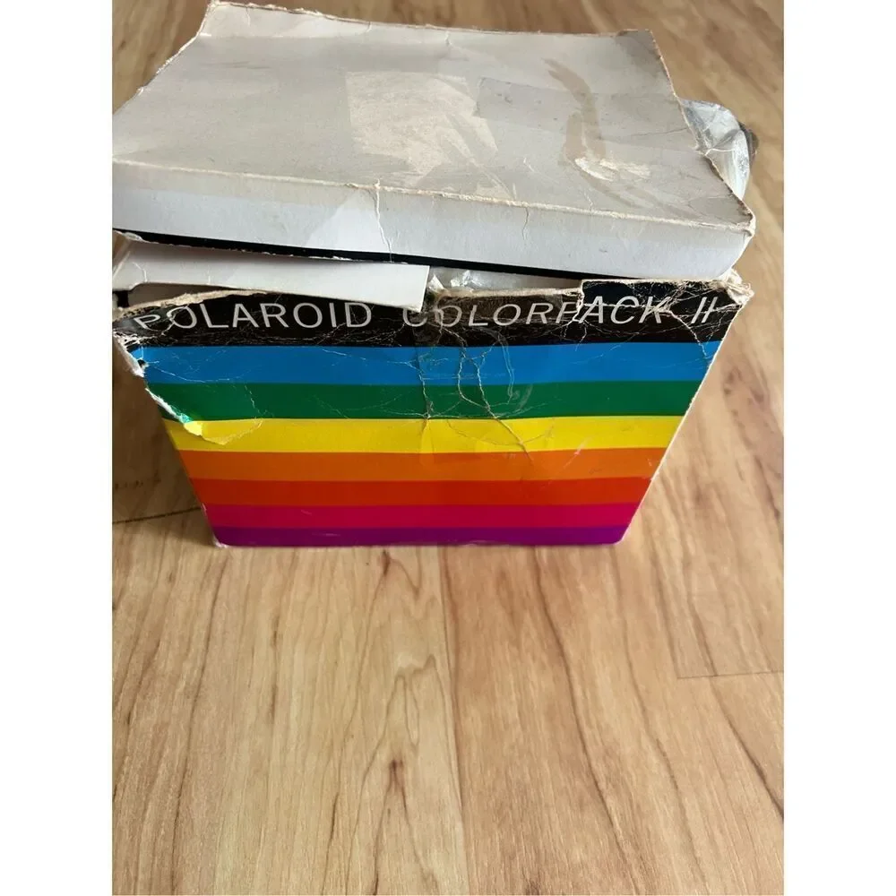 Vintage Polaroid Colorpack II with and instructions/brochure w box not tested